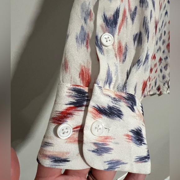 Equipment Multicolored Animal Print Silk Button Down Size Medium - Picture 6 of 8